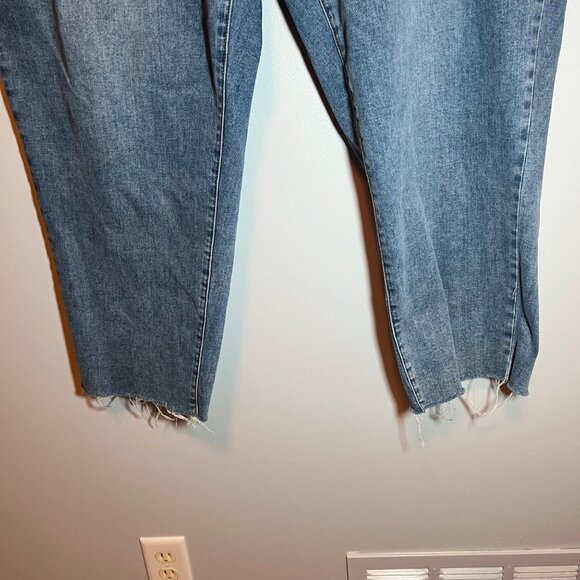 Universal Standard Katie High Rise Cross Over tapered leg jean 22 - Picture 4 of 13
